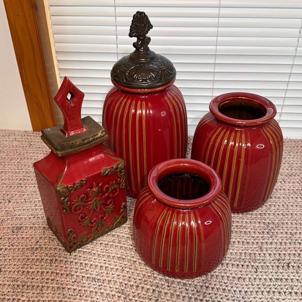 Set of 4 Red Decor